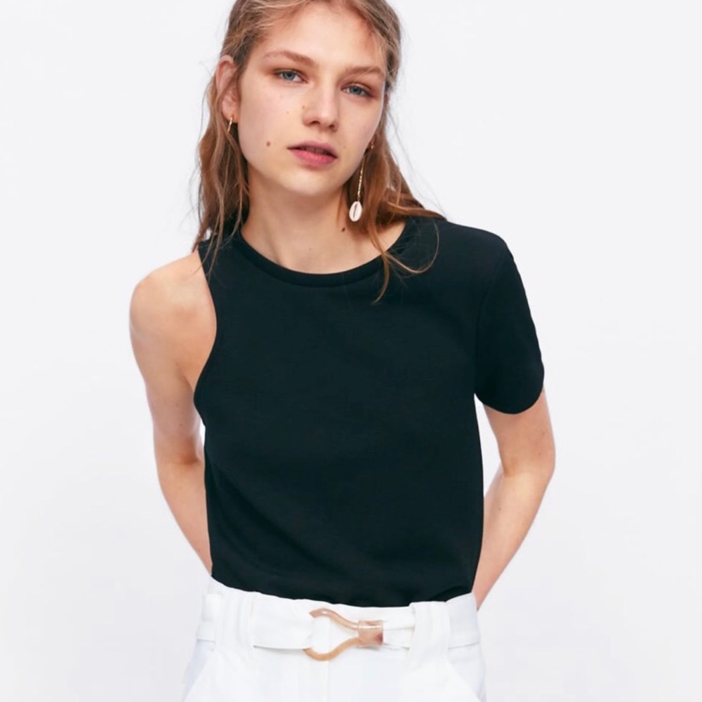 One sleeve Top